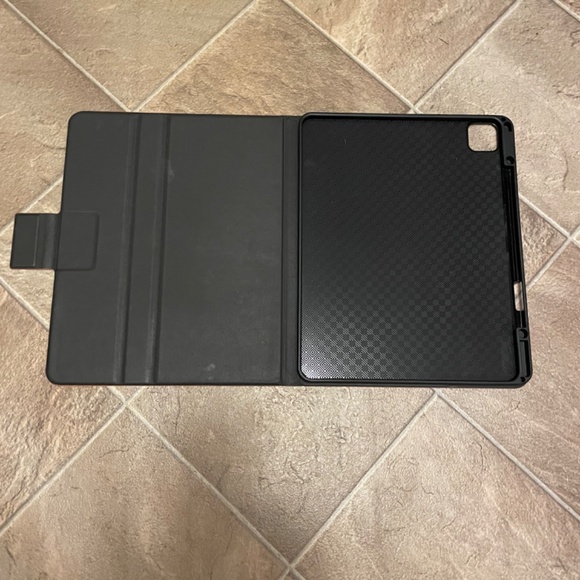 iPad case - Picture 4 of 5